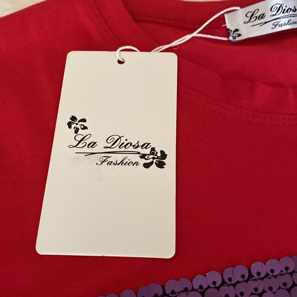 NWT LA DIOSA Fashion Red T-Shirt Top w/ Blue Sequins Embellishment Size XL - Picture 7 of 14